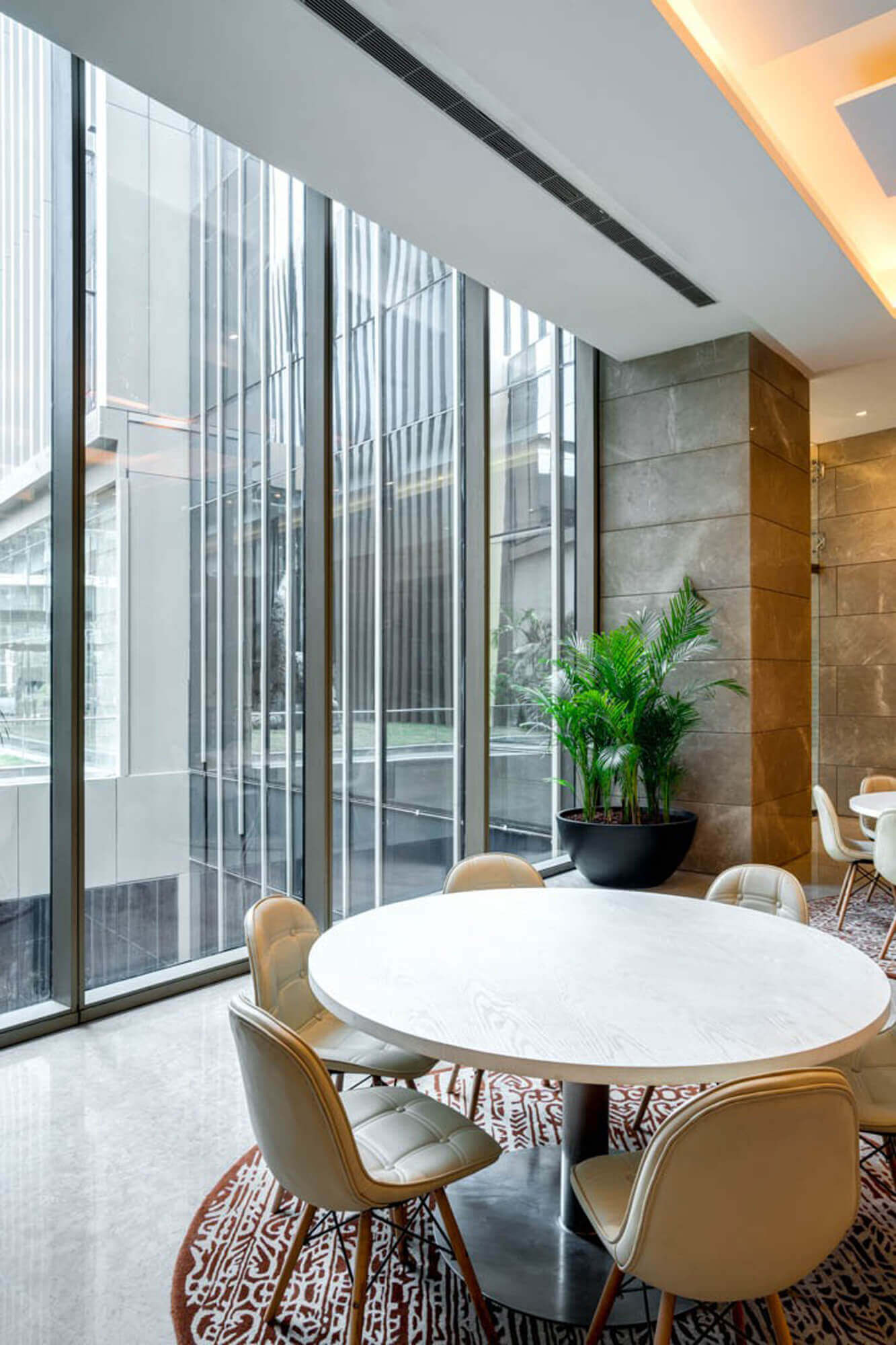 max estates, delhi one, noida