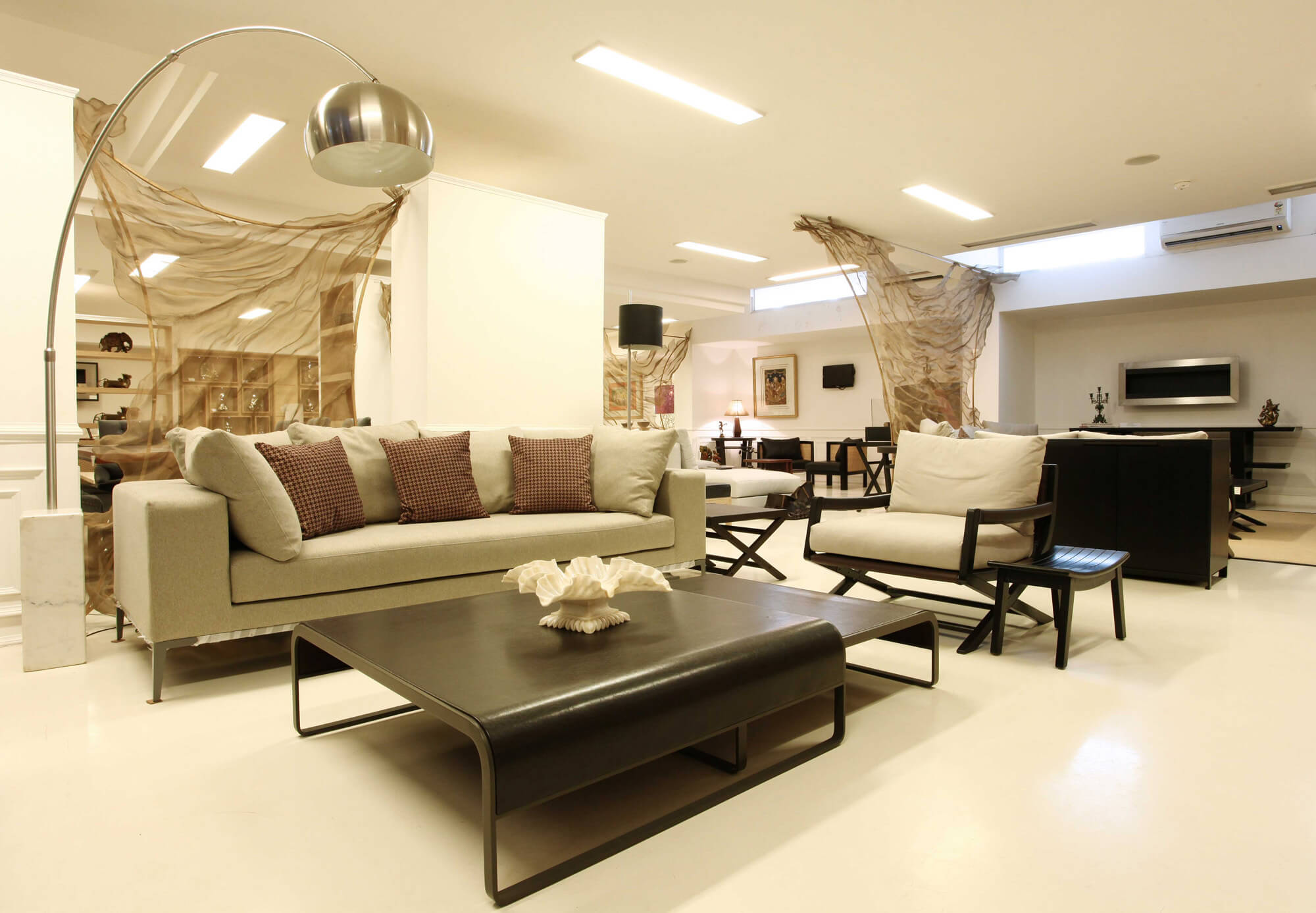 mova1 studio, dlf phase 5, gurgaon