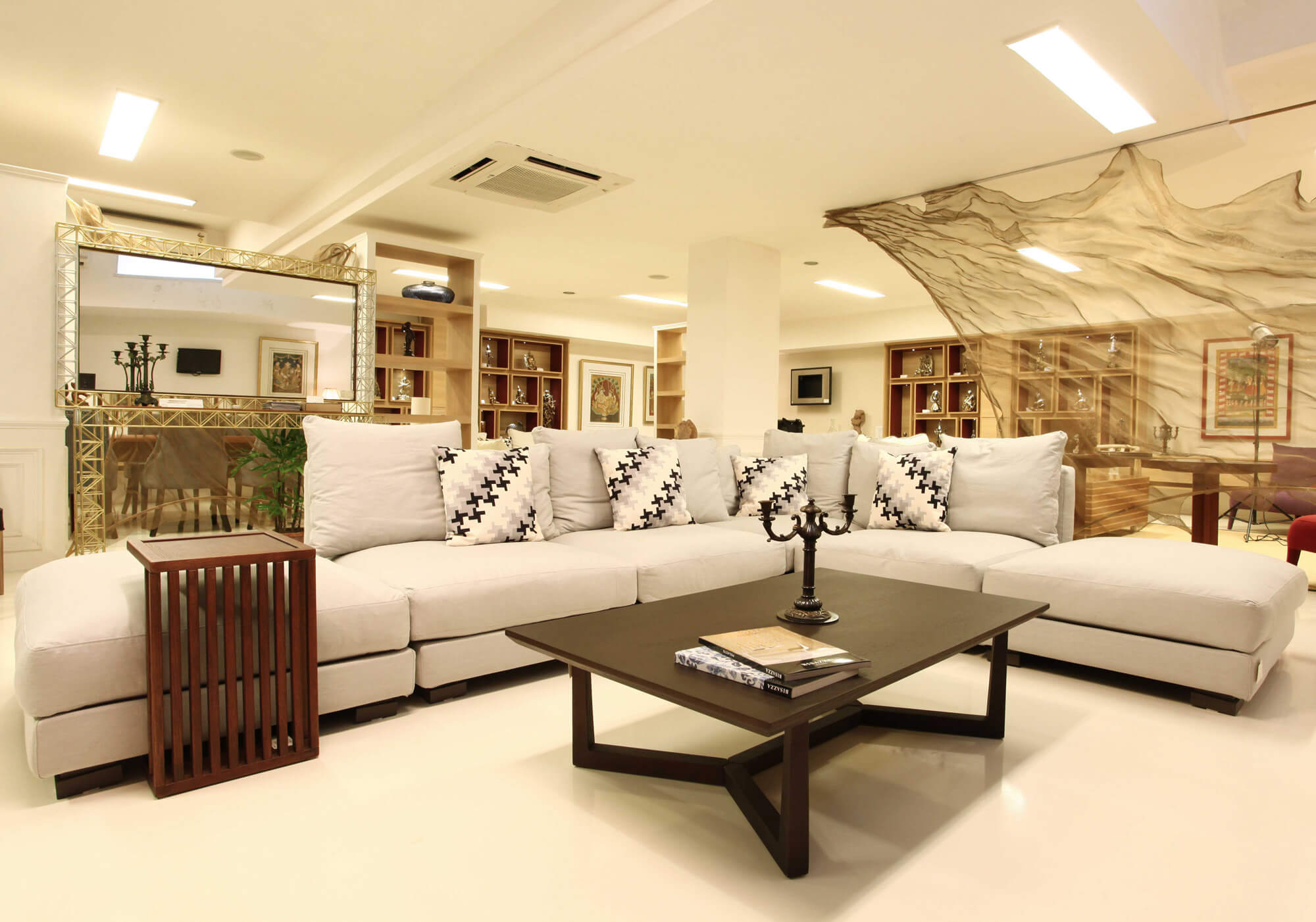 mova1 studio, dlf phase 5, gurgaon